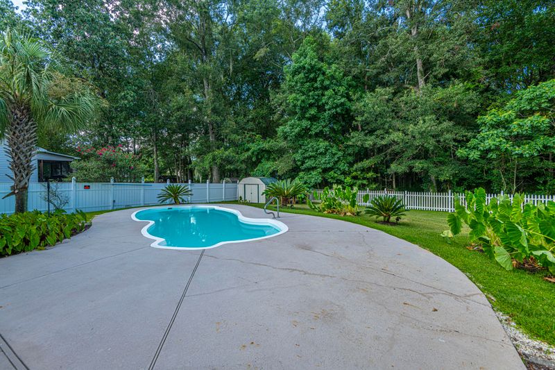 3709 Gaines Mill Dr, North Charleston, SC 29420
