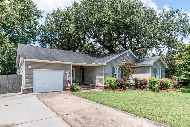 1127 Island View Dr, Mount Pleasant, SC 29464