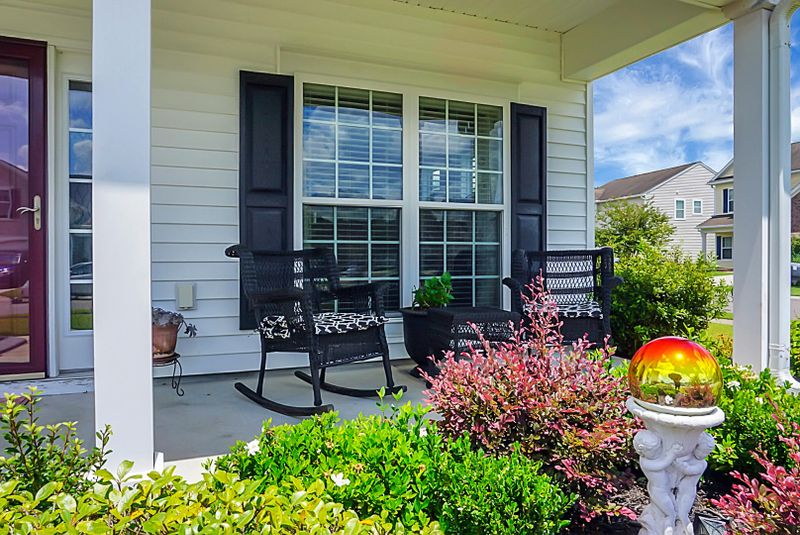 100 Cedar Mill Dr, Goose Creek, SC 29445