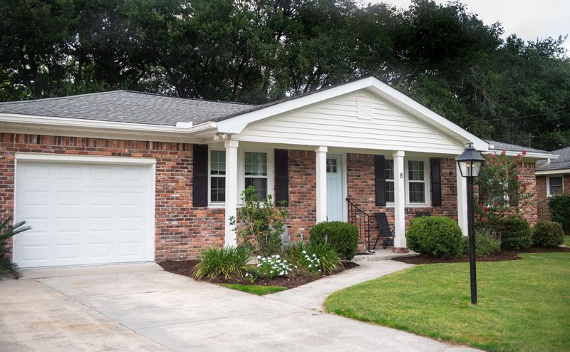 8 Boardman Rd, Charleston, SC 29407