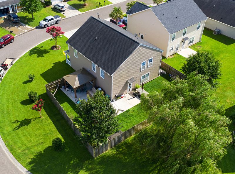 1135 Deerberry Rd, Hanahan, SC 29410