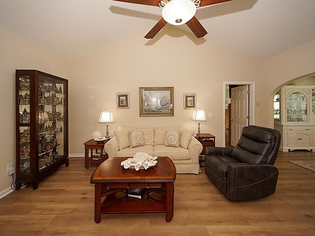 1375 Palm Cove Dr, Charleston, SC 29492