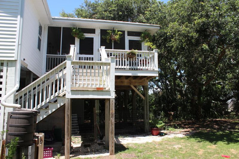 2609 Laroche St, Edisto Beach, SC 29438