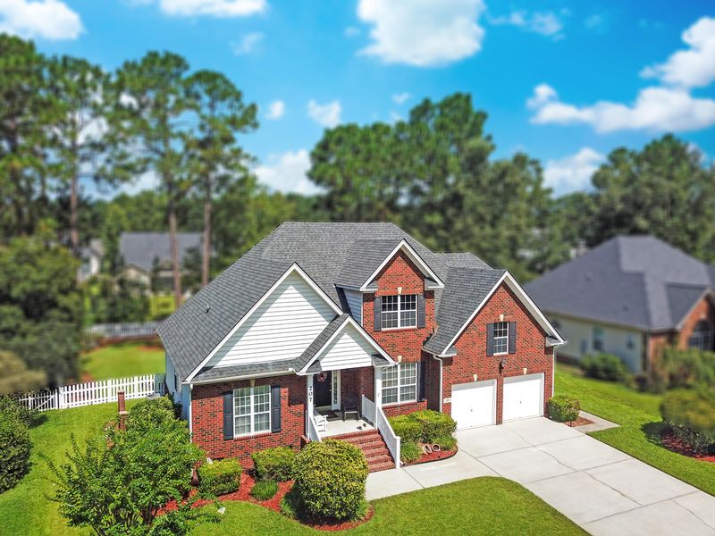 207 Gleneagles Dr, Summerville, SC 29483