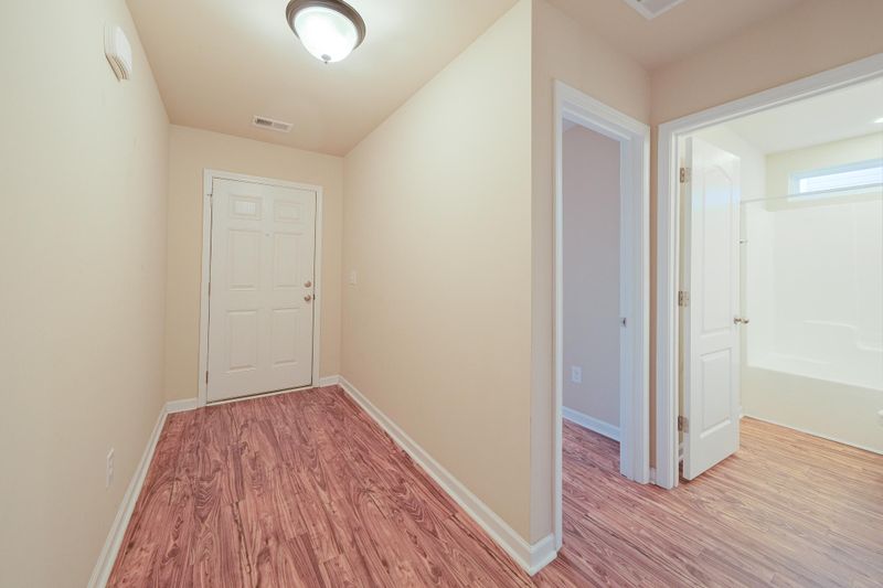 207 Coosawatchie St, Summerville, SC 29485