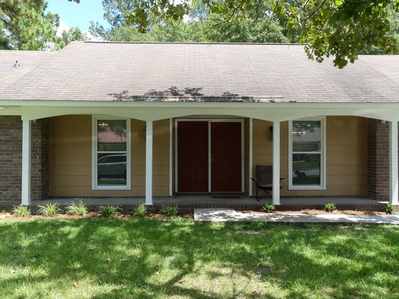 102 Cleburne Ct, Summerville, SC 29486