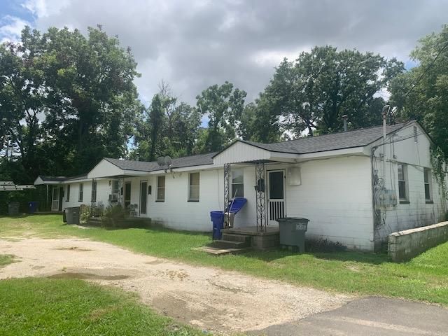 1927 Token St, North Charleston, SC 29405