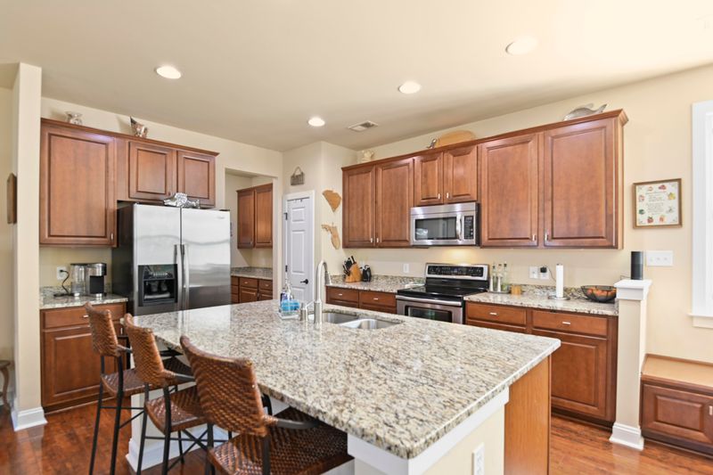 1624 Wrecklers Race Ln, Charleston, SC 29414