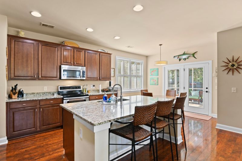 1624 Wrecklers Race Ln, Charleston, SC 29414