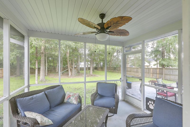 110 Elbow Cir, Goose Creek, SC 29445