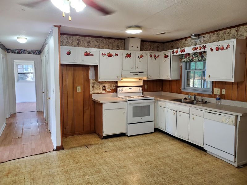110 Eagle Dr, Summerville, SC 29485