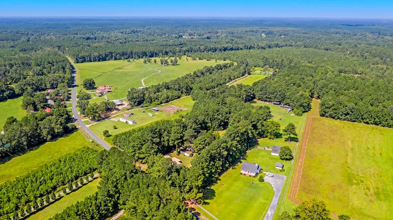636 Carter Rd, Ridgeville, SC 29472
