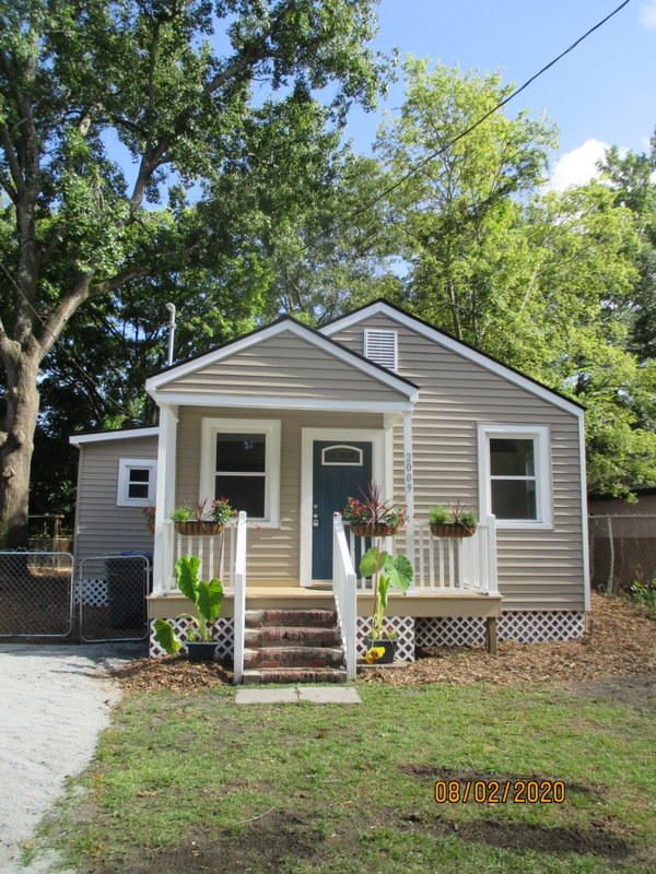 2009 Alton St, North Charleston, SC 29406