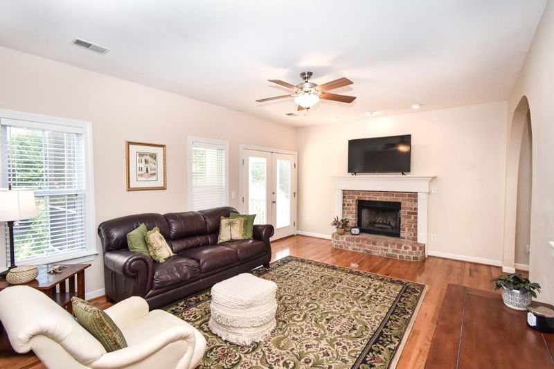 199 Revetment Ln, Mount Pleasant, SC 29464