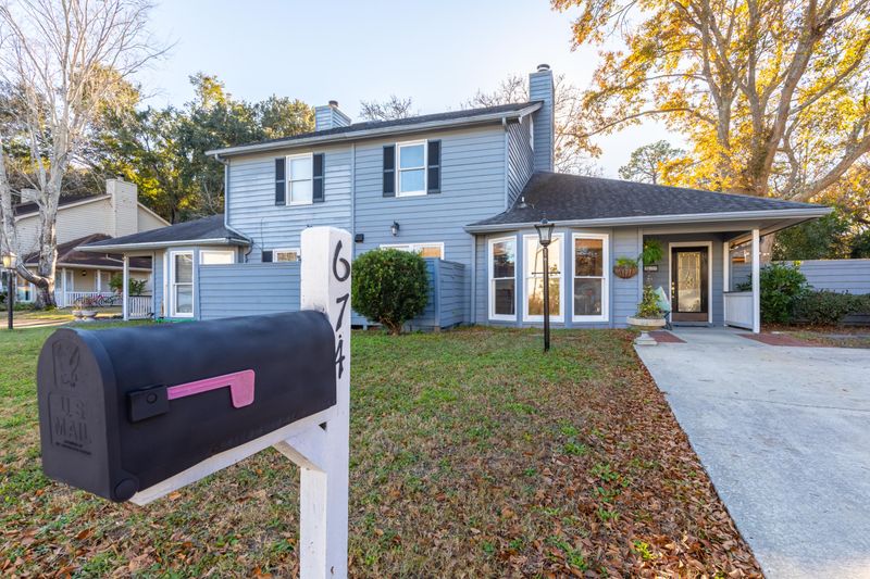 674 Fox Pond Dr, Mount Pleasant, SC 29464