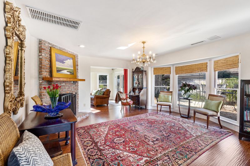674 Fox Pond Dr, Mount Pleasant, SC 29464