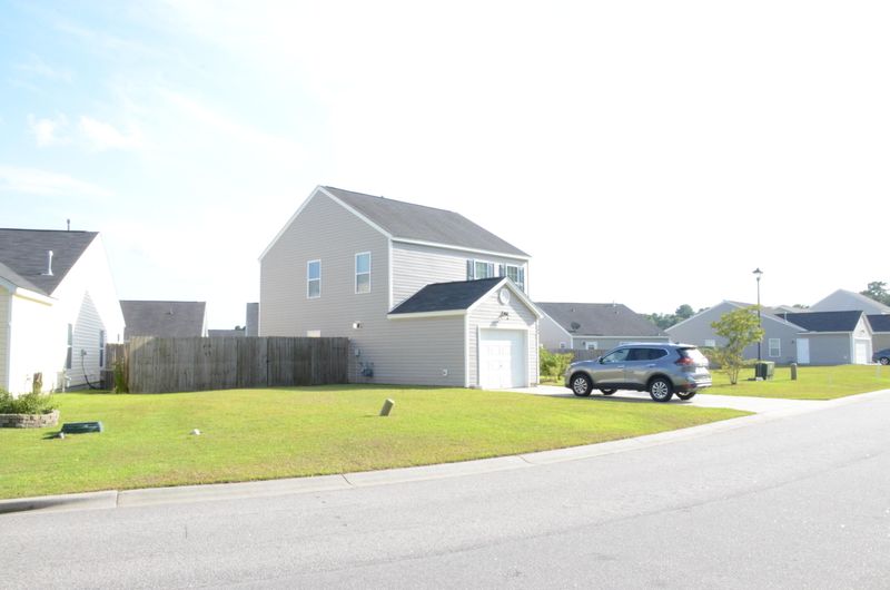 246 Coosawatchie St, Summerville, SC 29485