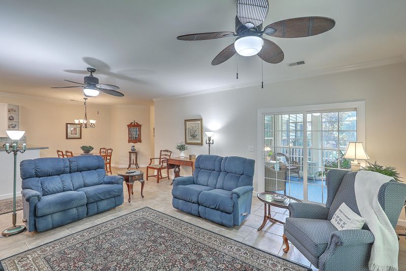 1355 Hopton Cir, Mount Pleasant, SC 29466