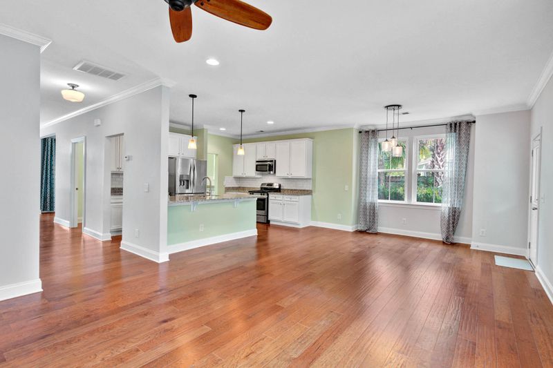 1423 Jockey Ct, North Charleston, SC 29405