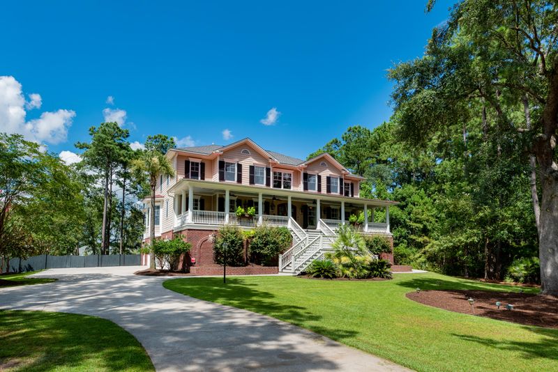 2704 Oak Manor Dr, Mount Pleasant, SC 29466