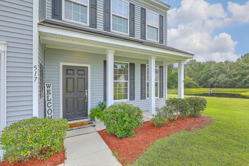 517 English Oak Cir, Moncks Corner, SC 29461
