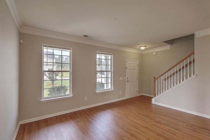 517 English Oak Cir, Moncks Corner, SC 29461