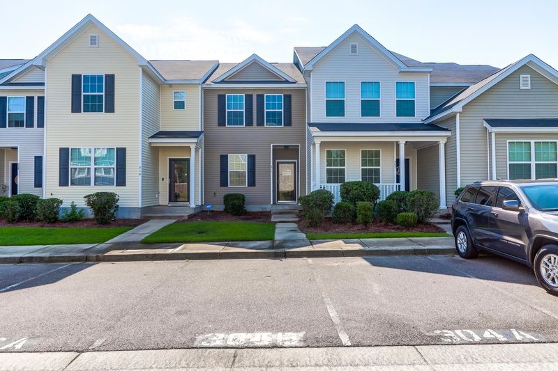 304 Flyway Rd, Goose Creek, SC 29445