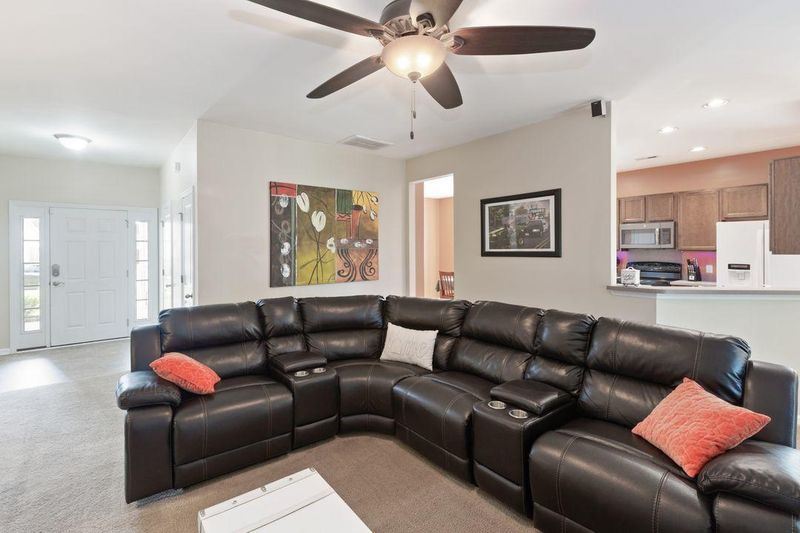 3004 Central Ring Ct, Ridgeville, SC 29472