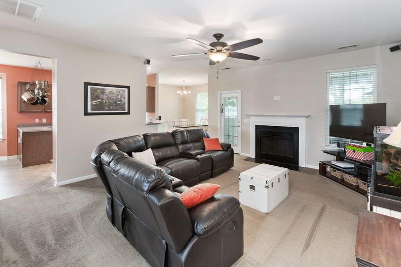 3004 Central Ring Ct, Ridgeville, SC 29472