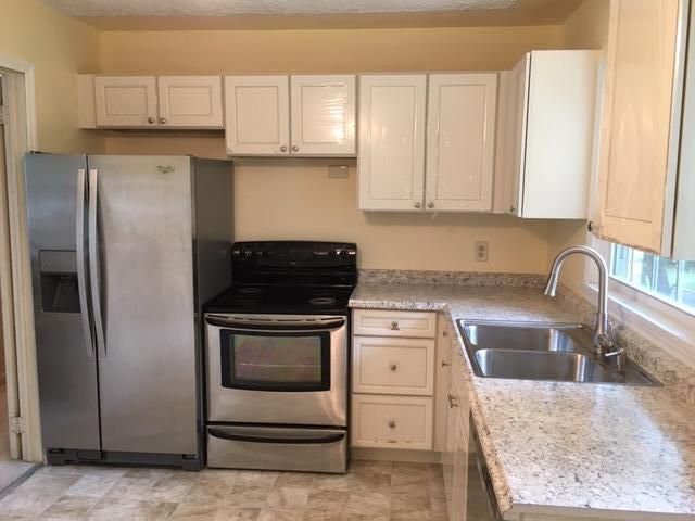 1483 Woodview Ln, Charleston, SC 29412