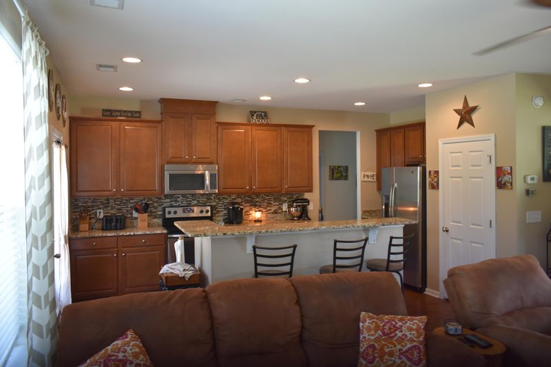 1606 Rising Mist Dr, Summerville, SC 29483