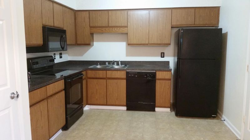 2424 Woodstock Ave, North Charleston, SC 29406