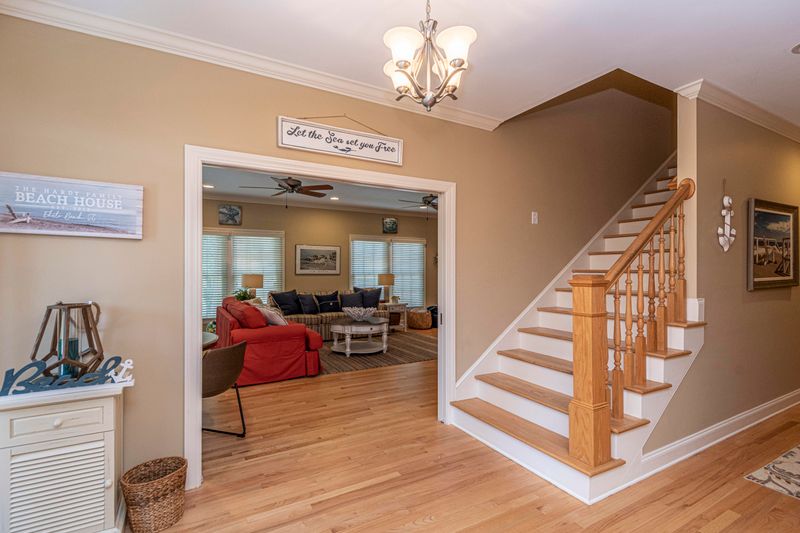 807 Cheehaw St, Edisto Island, SC 29438