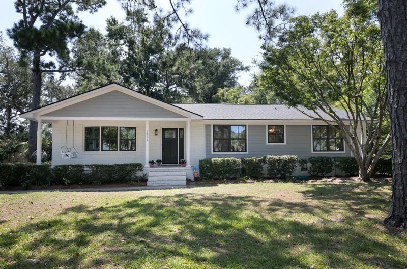 1059 Cottingham Dr, Mount Pleasant, SC 29464