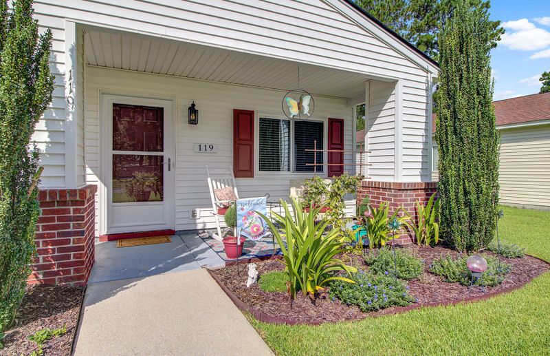 119 Sioux Ct, Summerville, SC 29483
