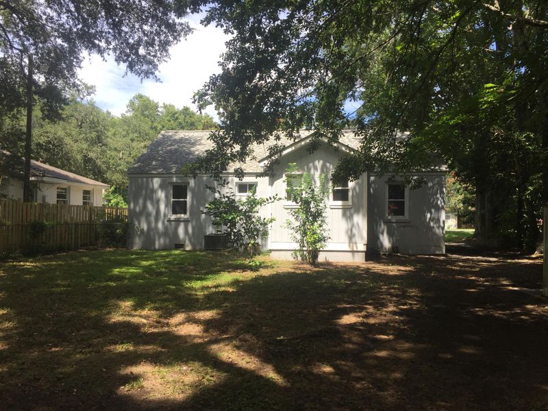 200 Magnolia Rd, Charleston, SC 29407