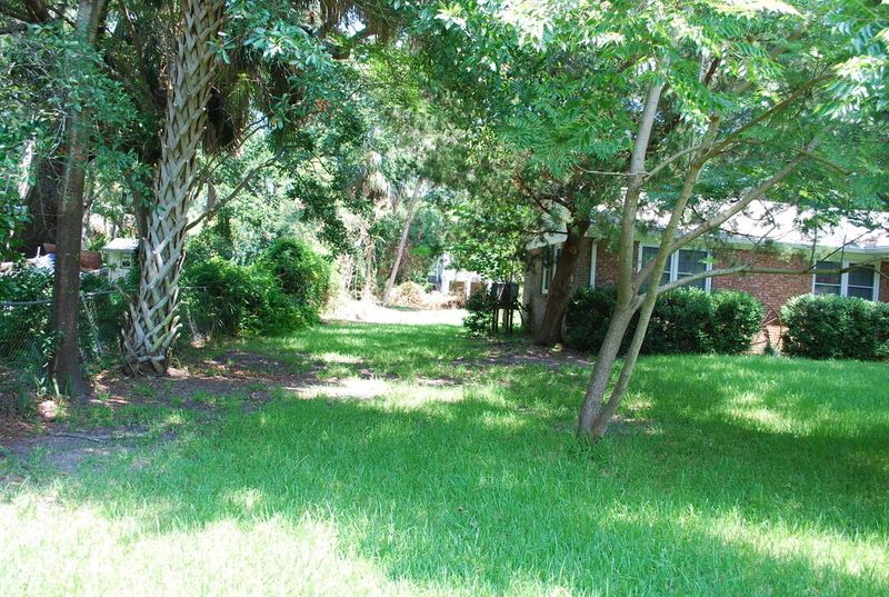 16 26th Ave, Isle Of Palms, SC 29451