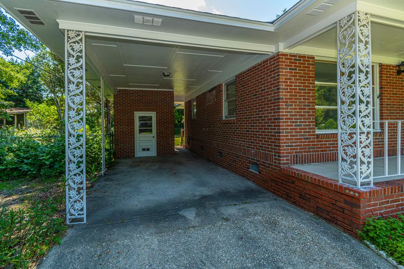 1325 Foster St, Charleston, SC 29407