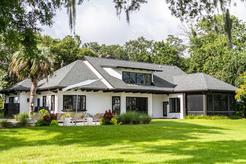 607 N Shore Dr, Charleston, SC 29412
