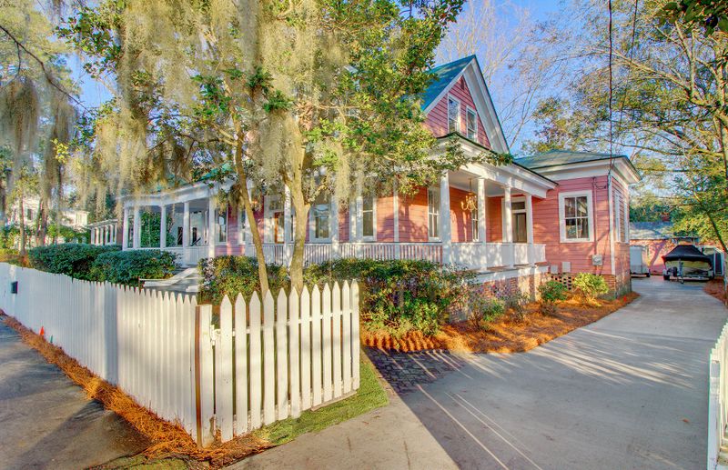 309 S Magnolia St, Summerville, SC 29483