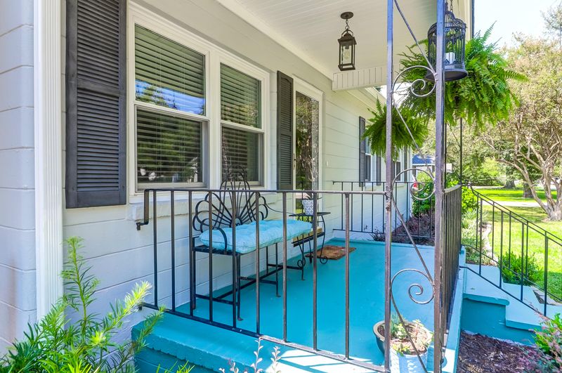 1215 Camellia Rd, Charleston, SC 29407