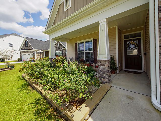 315 Silverleaf Ln, Moncks Corner, SC 29461