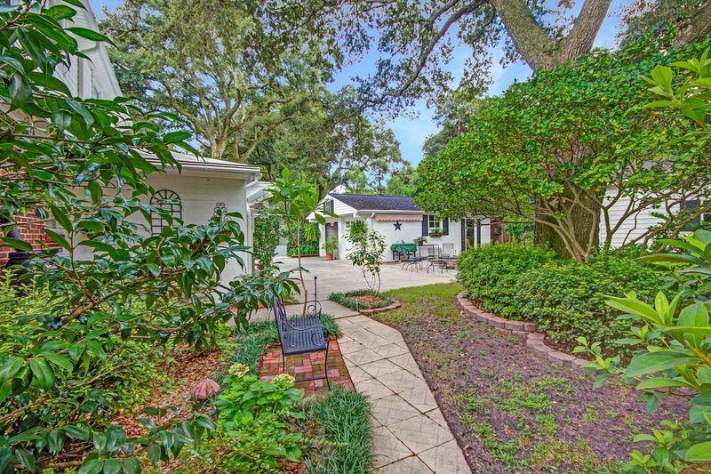 11 Peeks Pike, Charleston, SC 29407
