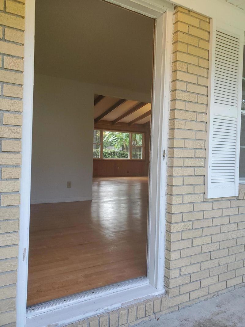 638 N Shore Dr, Charleston, SC 29412