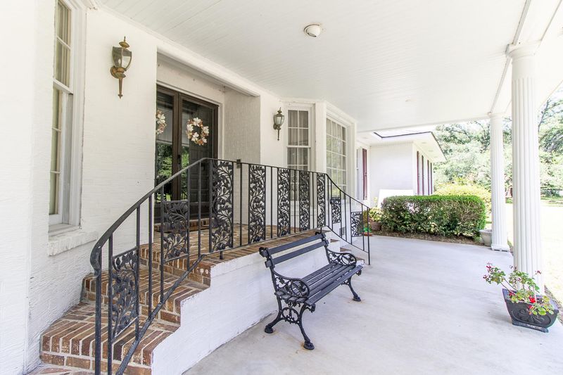 106 Race Club Rd, Summerville, SC 29483