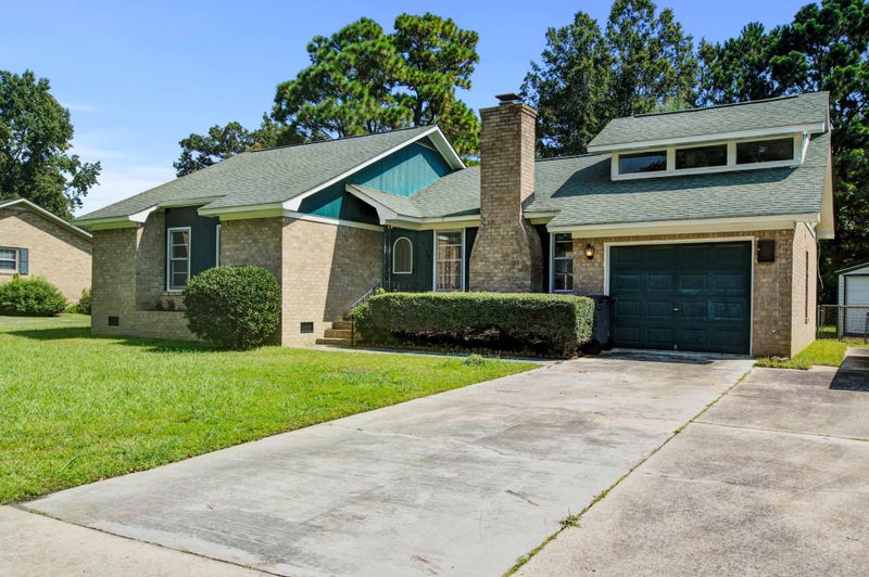 8176 Wainwright Rd, North Charleston, SC 29406