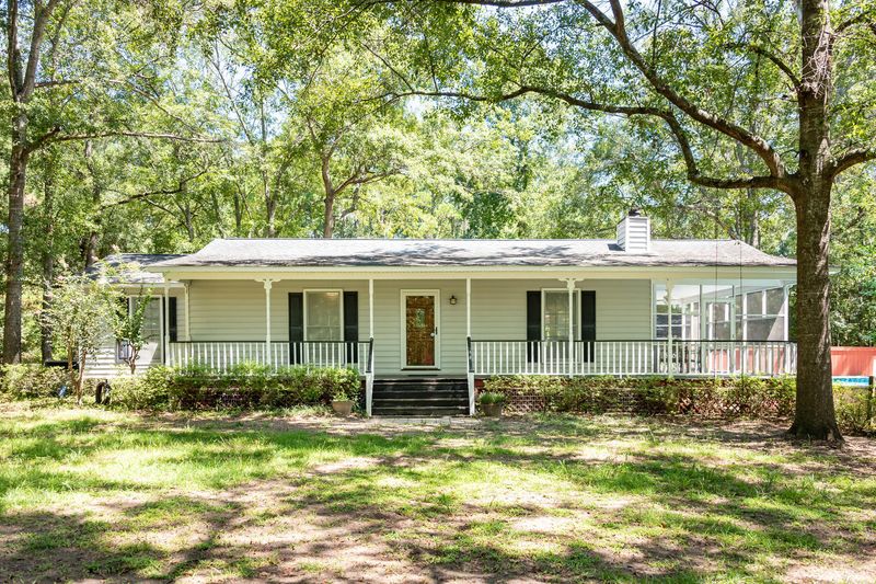 5934 Martin St, Ravenel, SC 29470