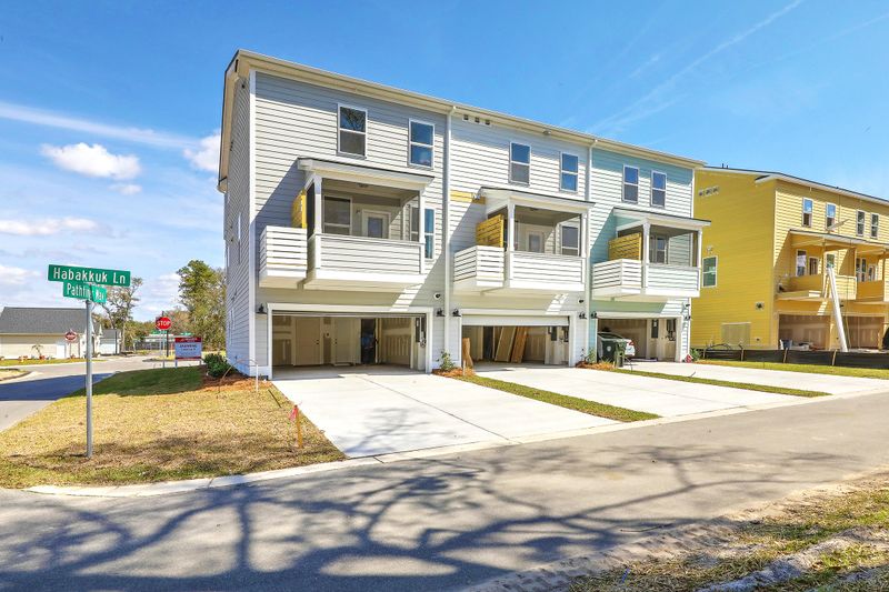 201 Harlequin Al, Charleston, SC 29492