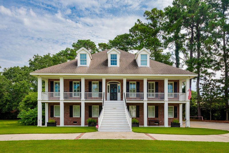 1482 Burningtree Rd, Charleston, SC 29412
