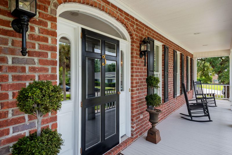 1482 Burningtree Rd, Charleston, SC 29412